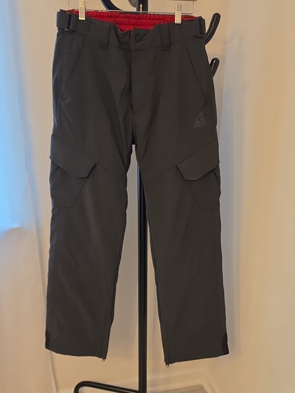 Gerry Weber Men’s Black Snow Pants with Red Waist Lining